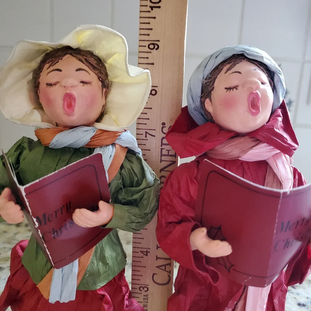 Christmas Carolers Paper Mache Set of 4